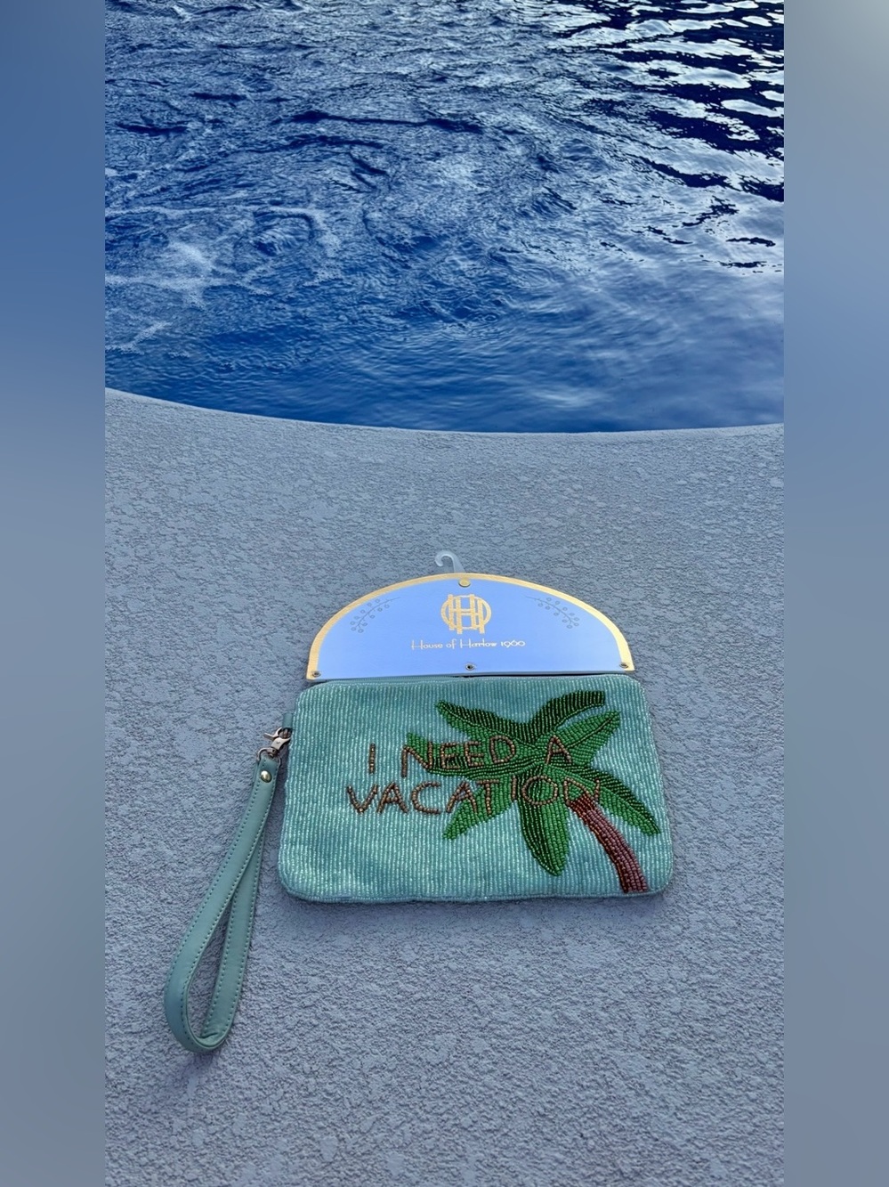 XL VIRAL BEADED BAG - I NEED A VACATION 2026 -  XL WALLET/WRISTLET - Picture 4 of 10